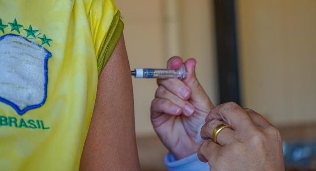 Vacinação contra influenza será estendida à população em geral a partir desta terça-feira (9)