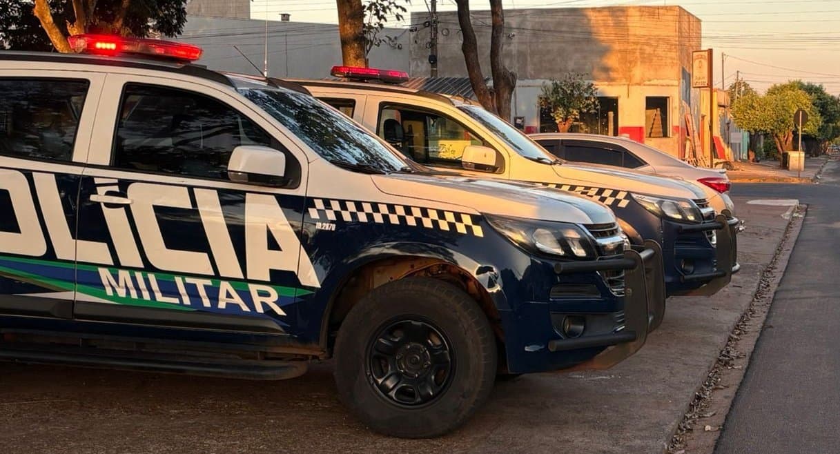 Homem é preso após ameaçar funcionário de posto e resistir à abordagem policial em Nova Andradina