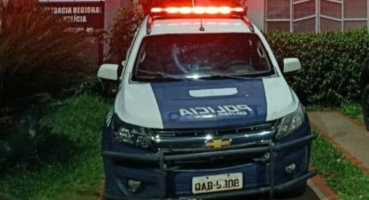 Motorista é preso por embriaguez ao volante após colidir contra veículo estacionado em Nova Andradina