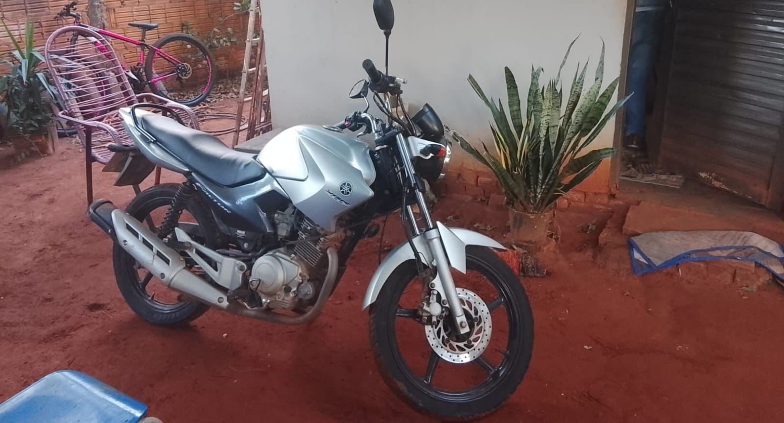 Polícia Civil de Batayporã recupera motocicleta utilizada como garantia em dívida relacionada ao tráfico de drogas