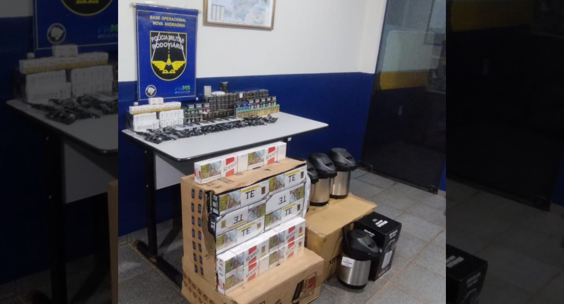 Motorista foge de abordagem policial, sofre acidente em rotatória e é preso com carga de contrabando na MS-134