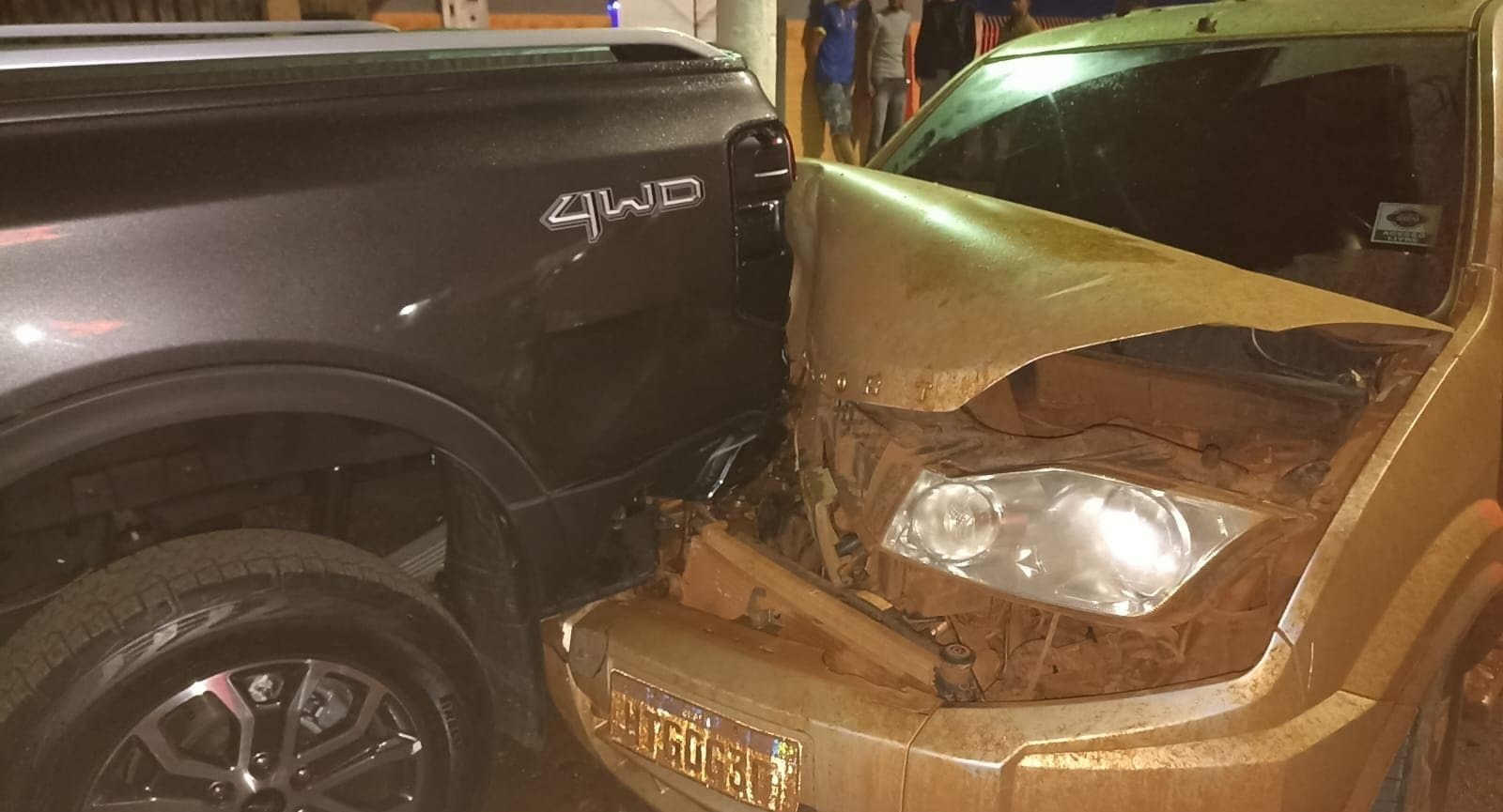 Condutor embriagado é preso após provocar acidente no centro de Batayporã