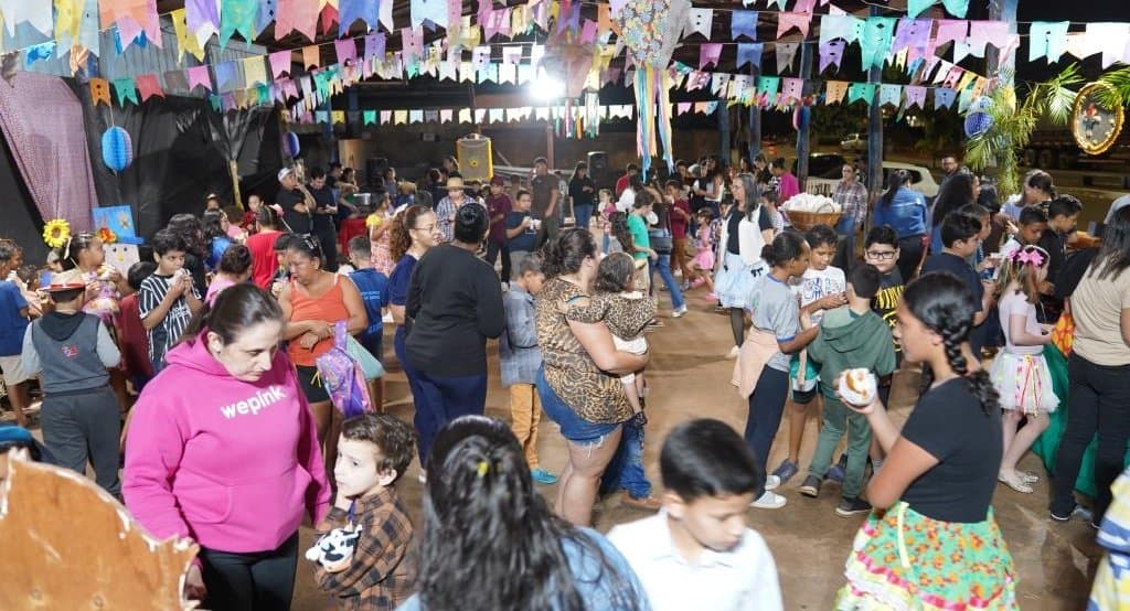 Arraiá do NAEEM promove integração e alegria para mais de 100 crianças em Batayporã