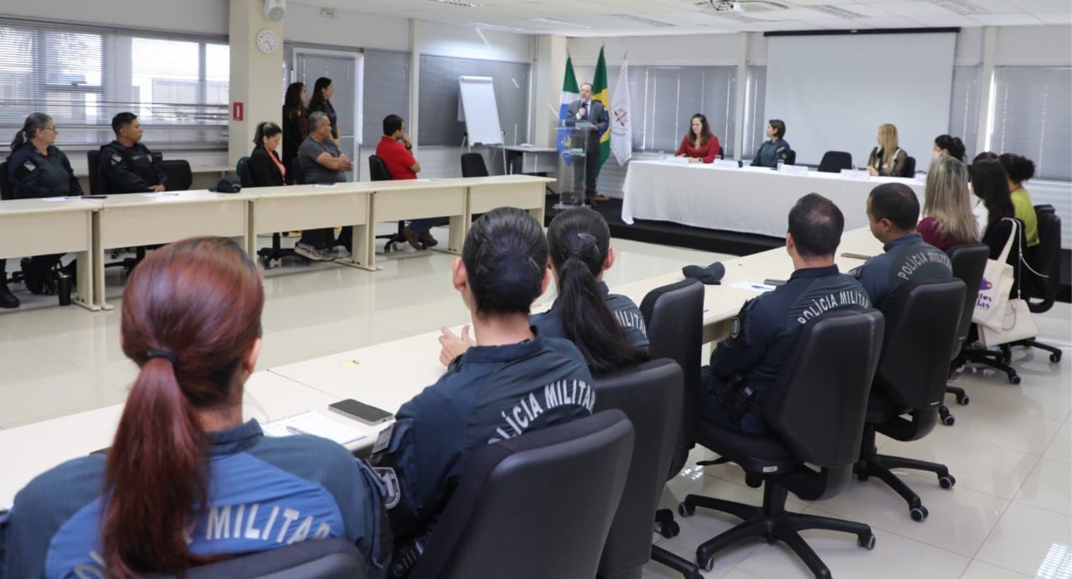 TJ-MS capacita forças policiais para atuarem como oficiais de justiça no cumprimento de medidas protetivas