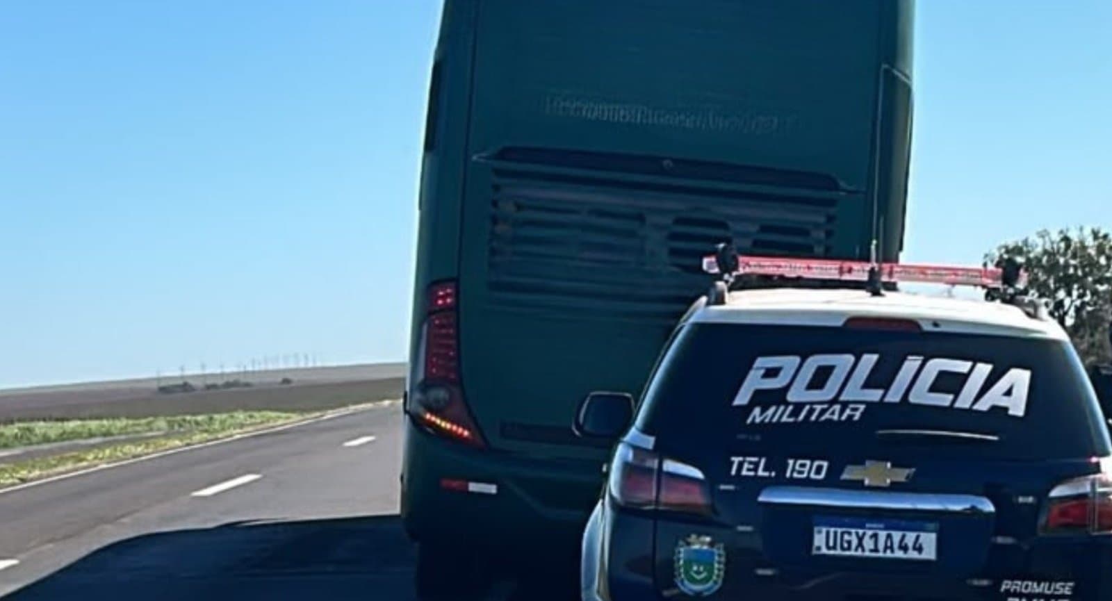 Operação Liberdade Duradoura - Suspeito é preso pela PM em ônibus na região de São Gabriel D'Oeste