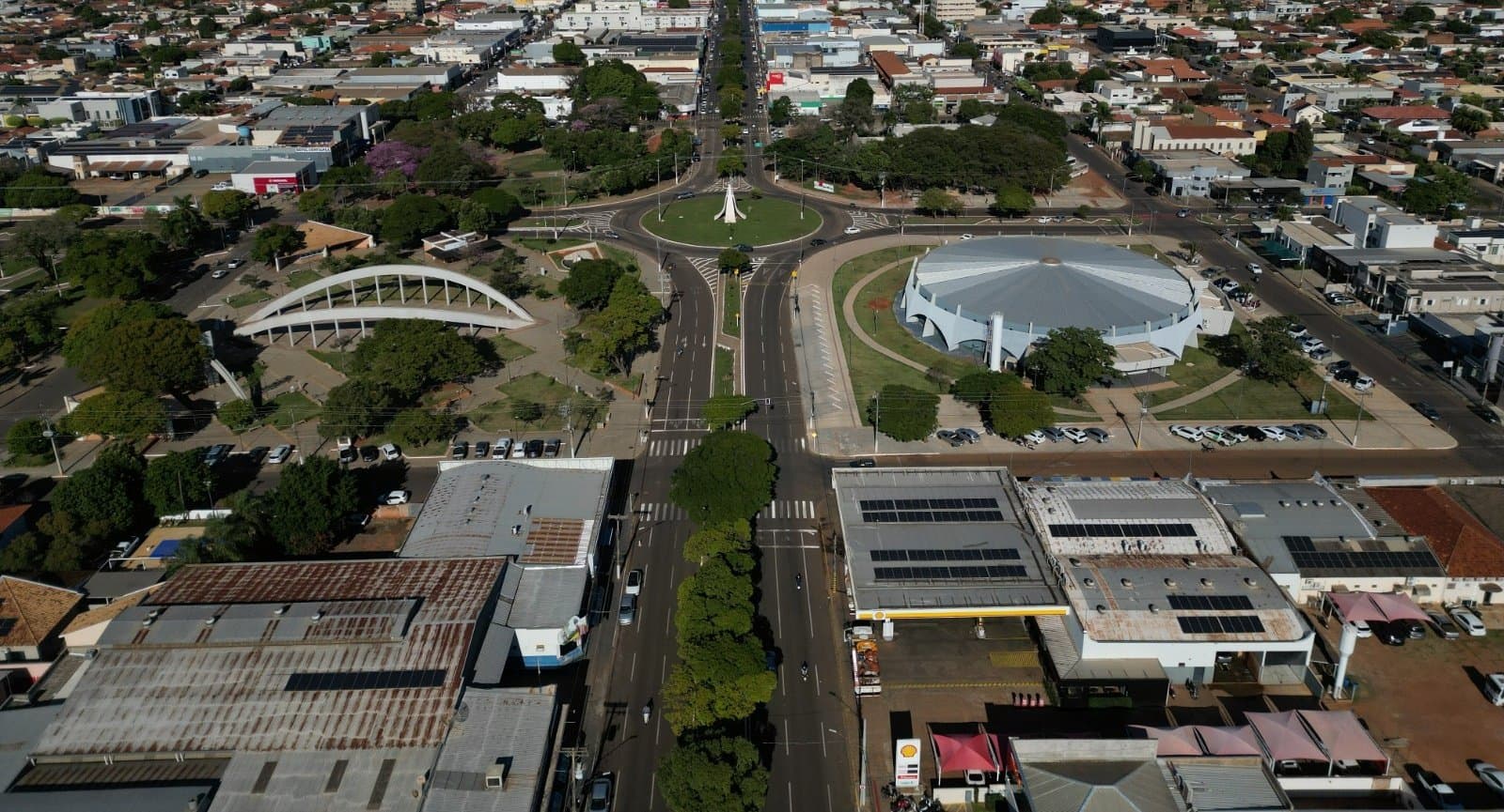 COMDEMA define plano de renovação da arborização urbana de Nova Andradina
