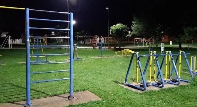 Indicação pede cobertura para quadra esportiva no Portal do Parque