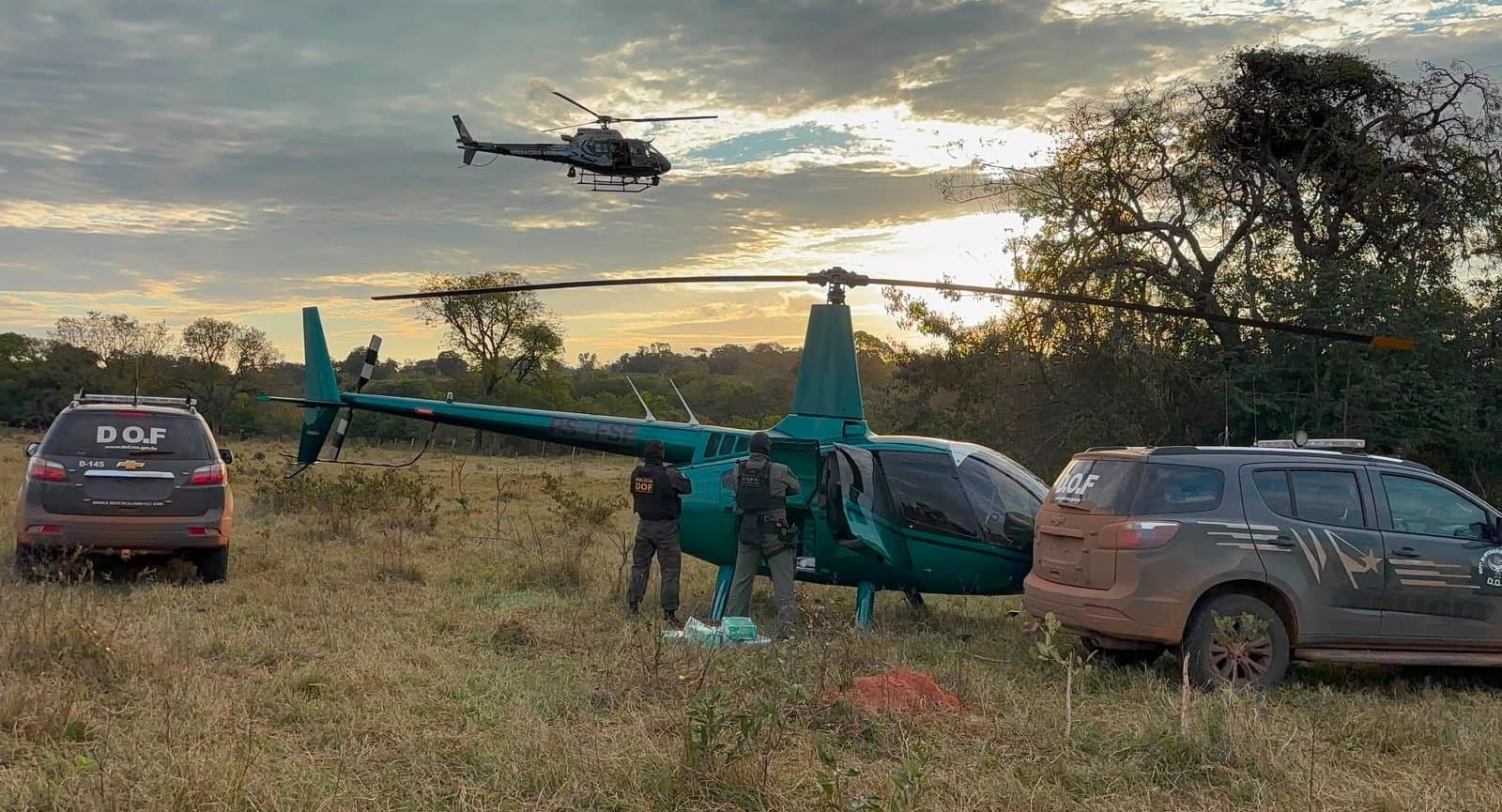 DOF e CGPA interceptam helicóptero com quase 350 quilos de cocaína em MS
