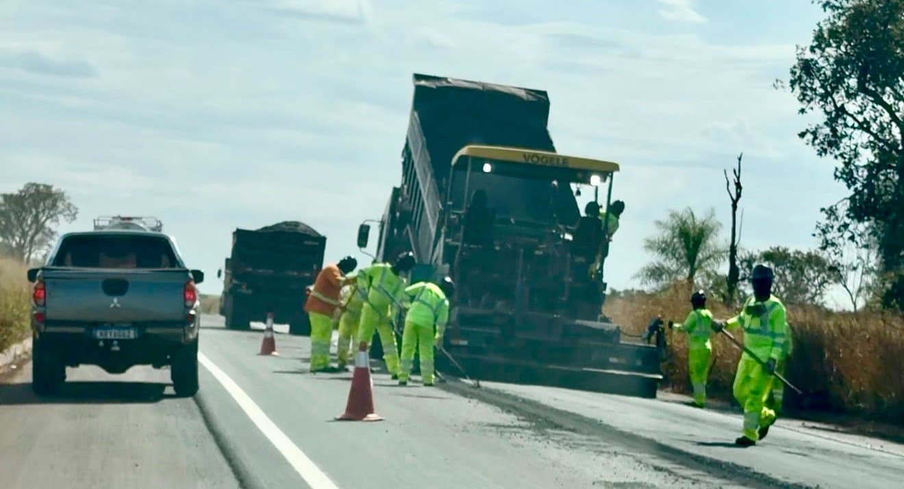 Trecho crítico da BR-267 começa a ser recuperado após cobranças e reclamações
