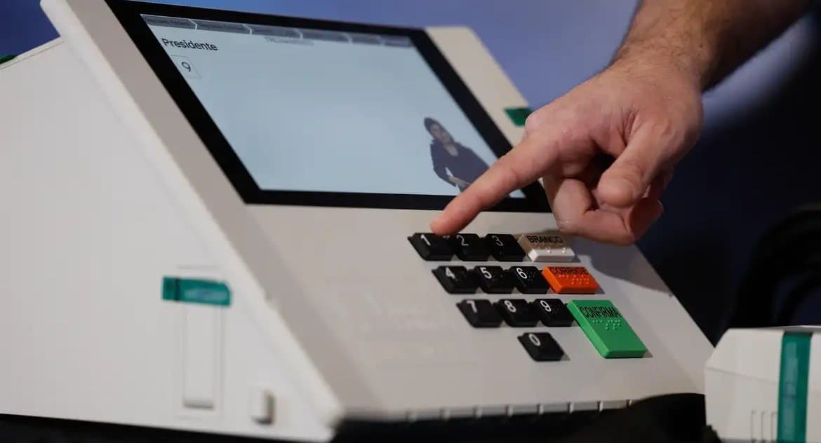 Assinatura digital e lacração impedem alteração em sistemas eleitorais