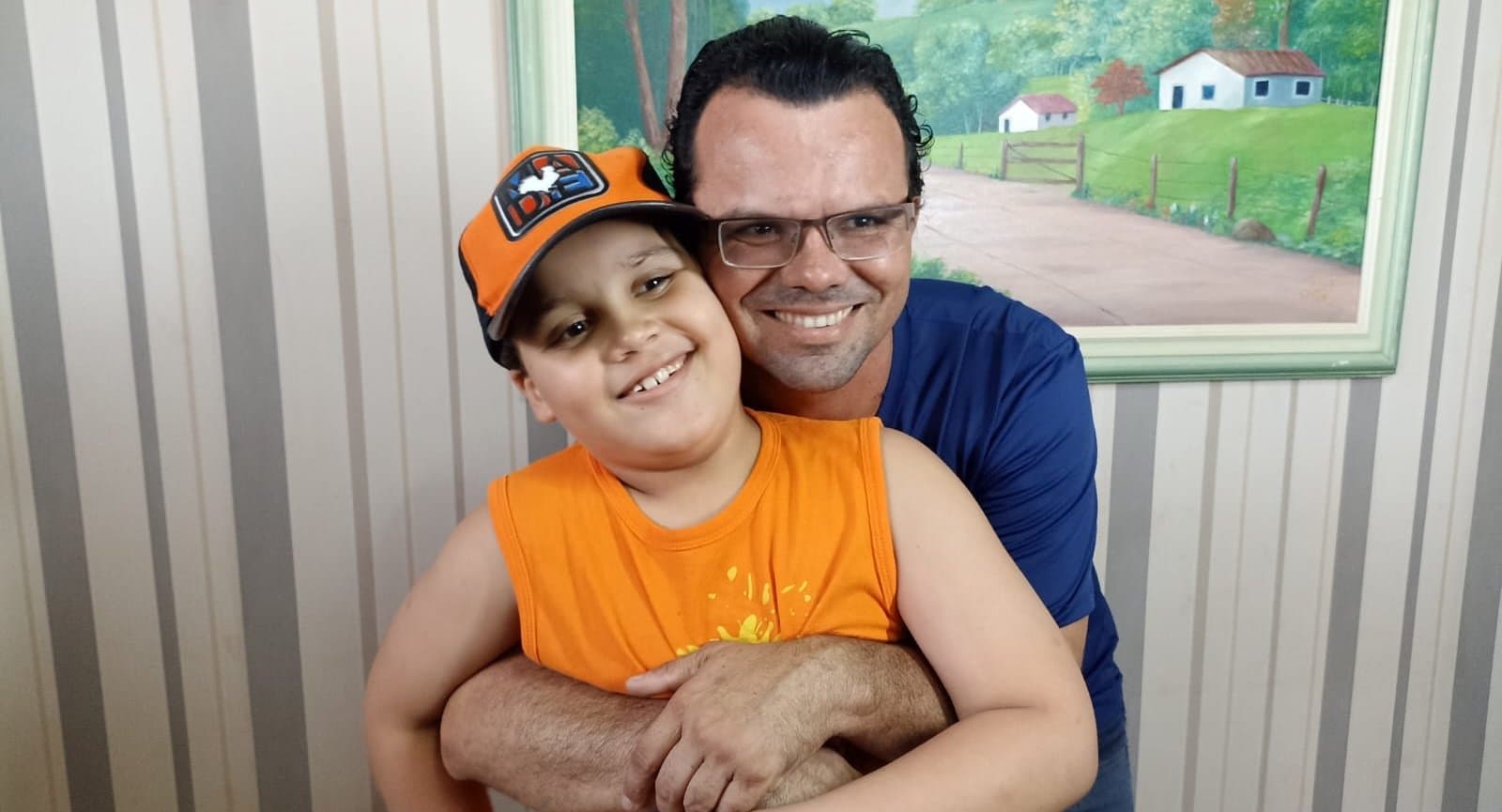Morador de Nova Andradina revela os desafios e as conquistas na criação de um filho autista