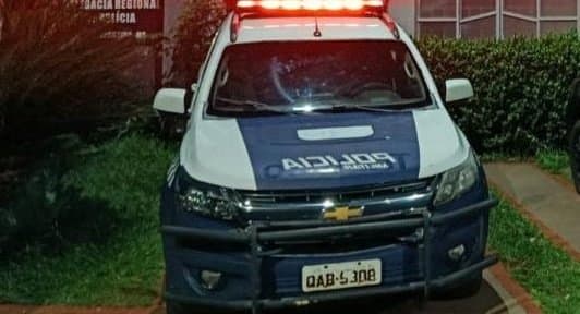 Homem é preso após furtar facas em supermercado no centro de Nova Andradina