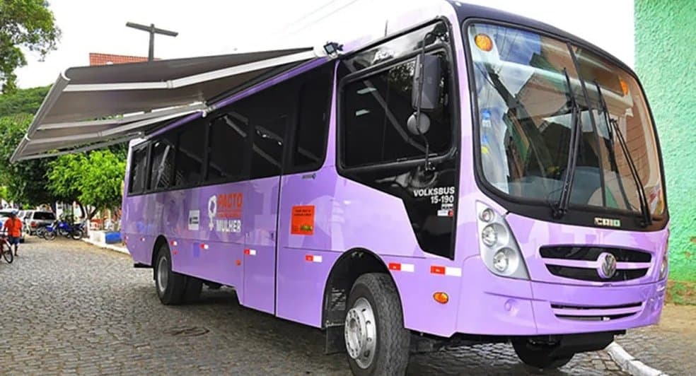 Ônibus Lilás chega a Batayporã com serviços, orientação e acolhimento