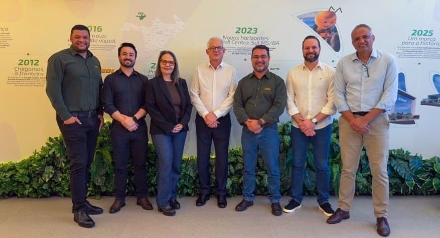 Presidente da SicrediPar visita Sicredi Centro-Sul MS/BA e acompanha projetos de impacto regional