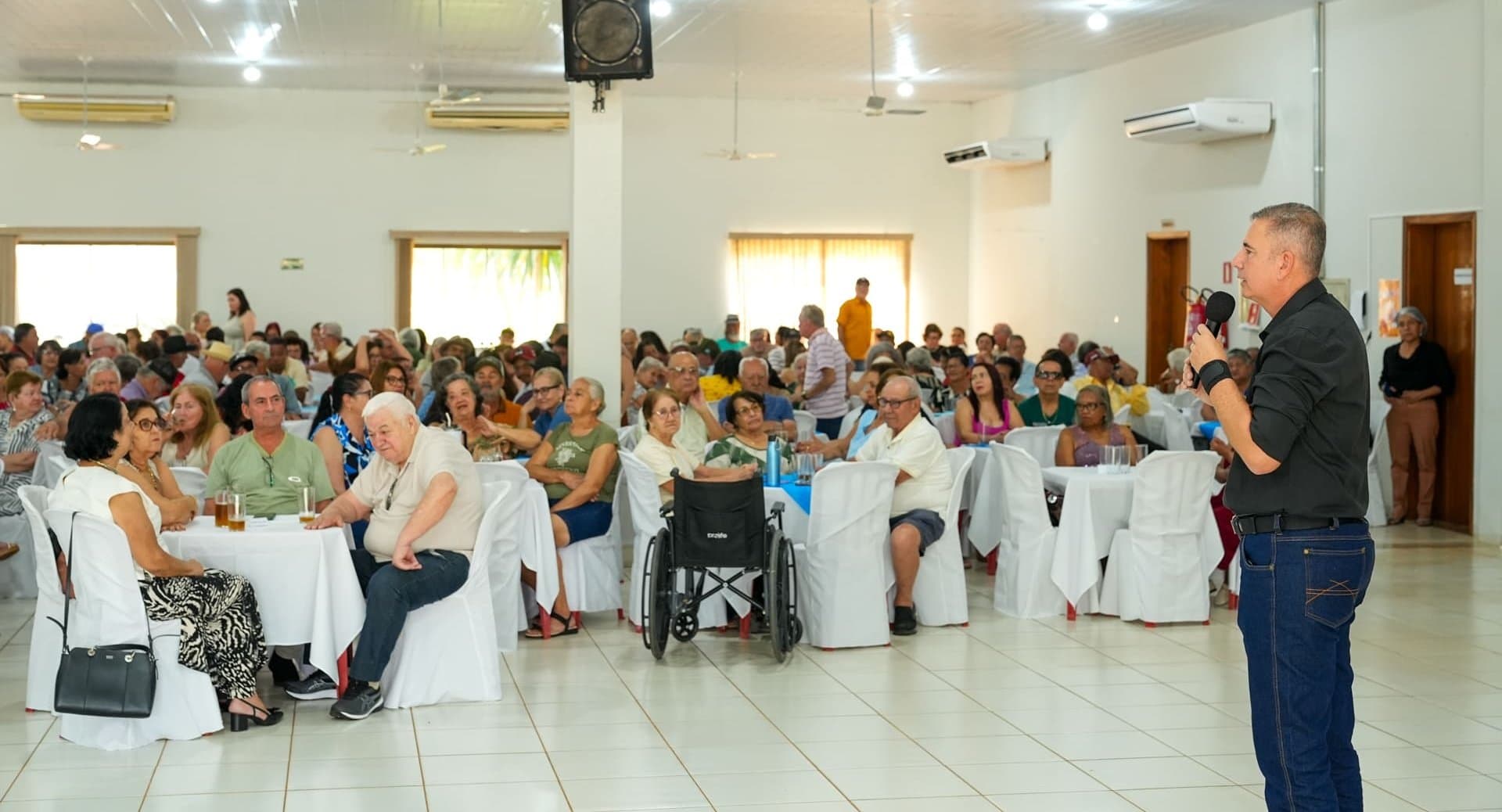 Nova Andradina - Celebração especial pelo Dia dos Pais reúne 650 idosos do Projeto Conviver