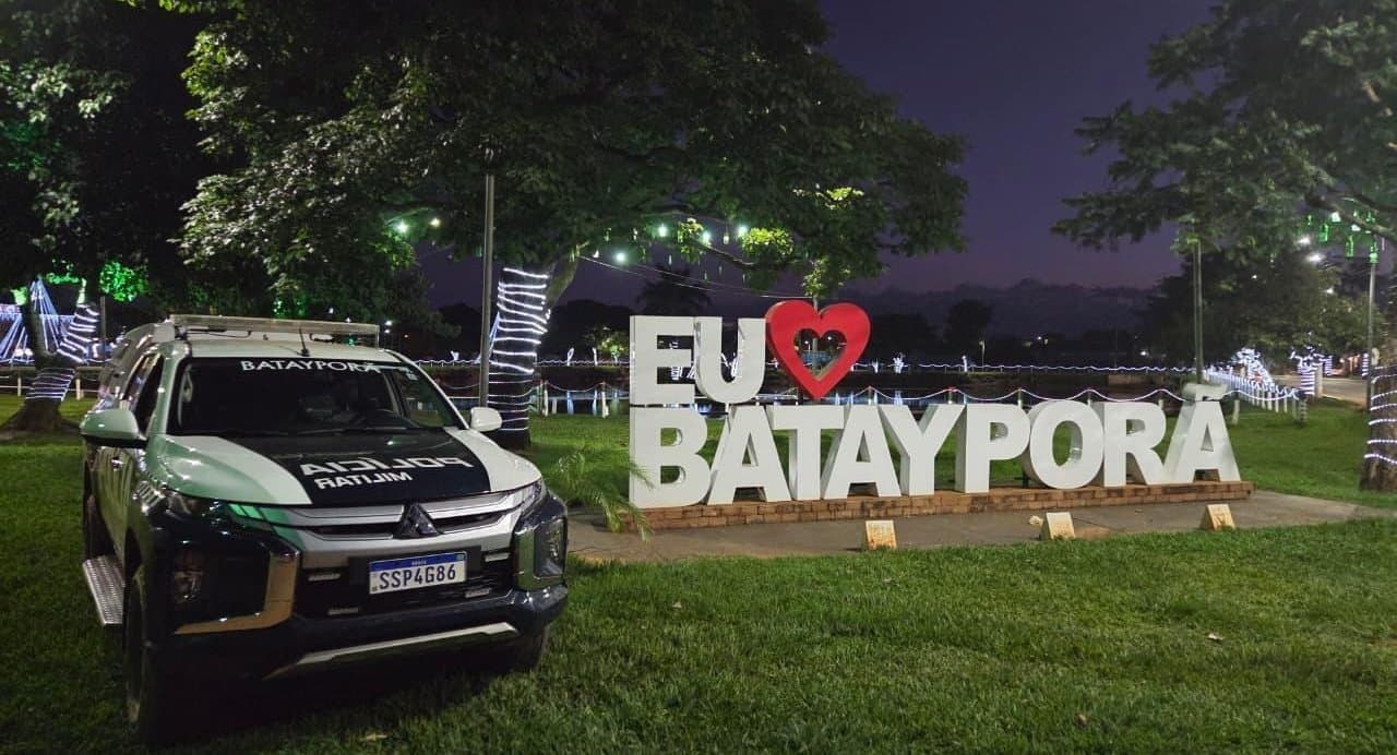 Homem é conduzido para a delegacia após ameaçar e agredir familiares durante confraternização em Batayporã