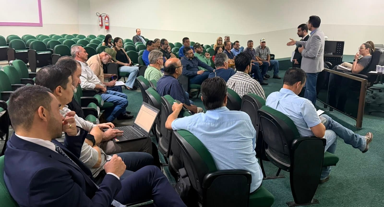 Câmara reúne empresários e Prefeitura para discutir cobrança da taxa do lixo no Distrito Industrial