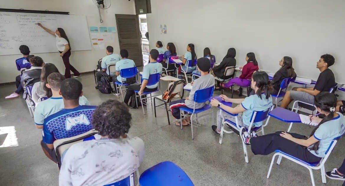 Pé-de-Meia começa a pagar quinta parcela de frequência nesta segunda