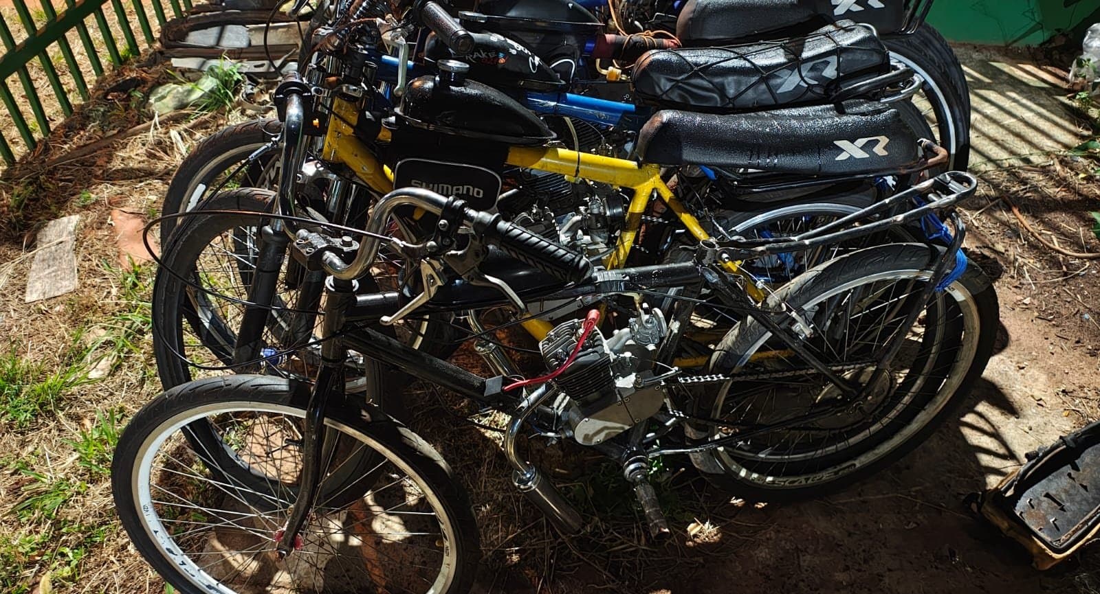 Bicicletas motorizadas utilizadas por adolescentes são apreendidas pela PM em Nova Andradina