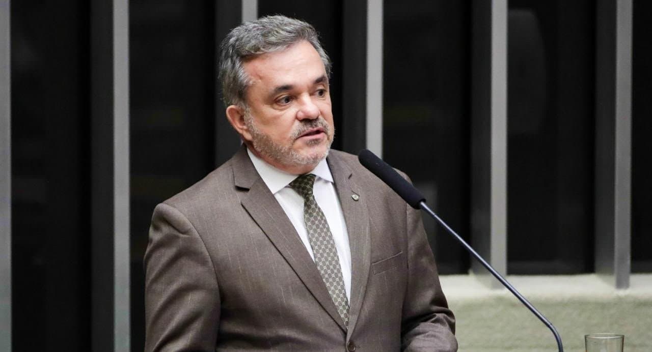 Vander cresce e empata tecnicamente com Contar na disputa pelo Senado